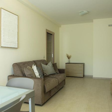 Апарт отель Residenze Roscioli Розето-дельи-Абруцци Экстерьер фото