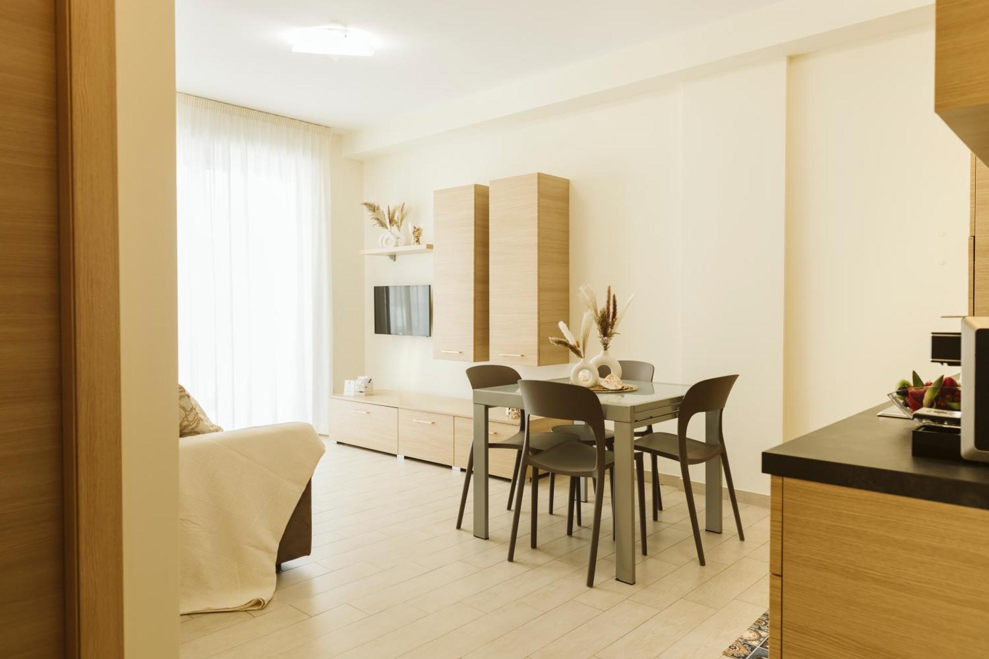 Апарт отель Residenze Roscioli Розето-дельи-Абруцци Экстерьер фото