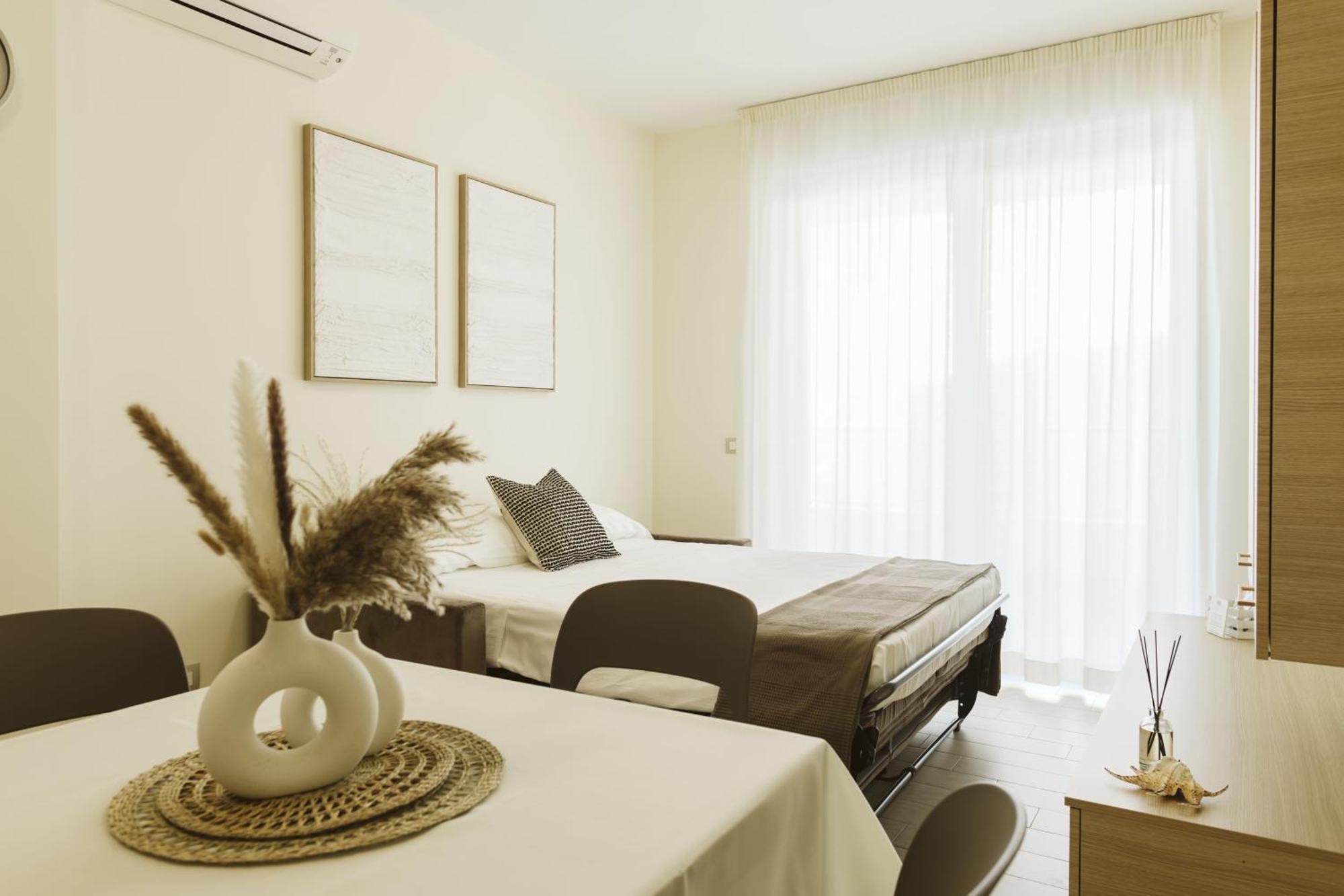 Апарт отель Residenze Roscioli Розето-дельи-Абруцци Экстерьер фото