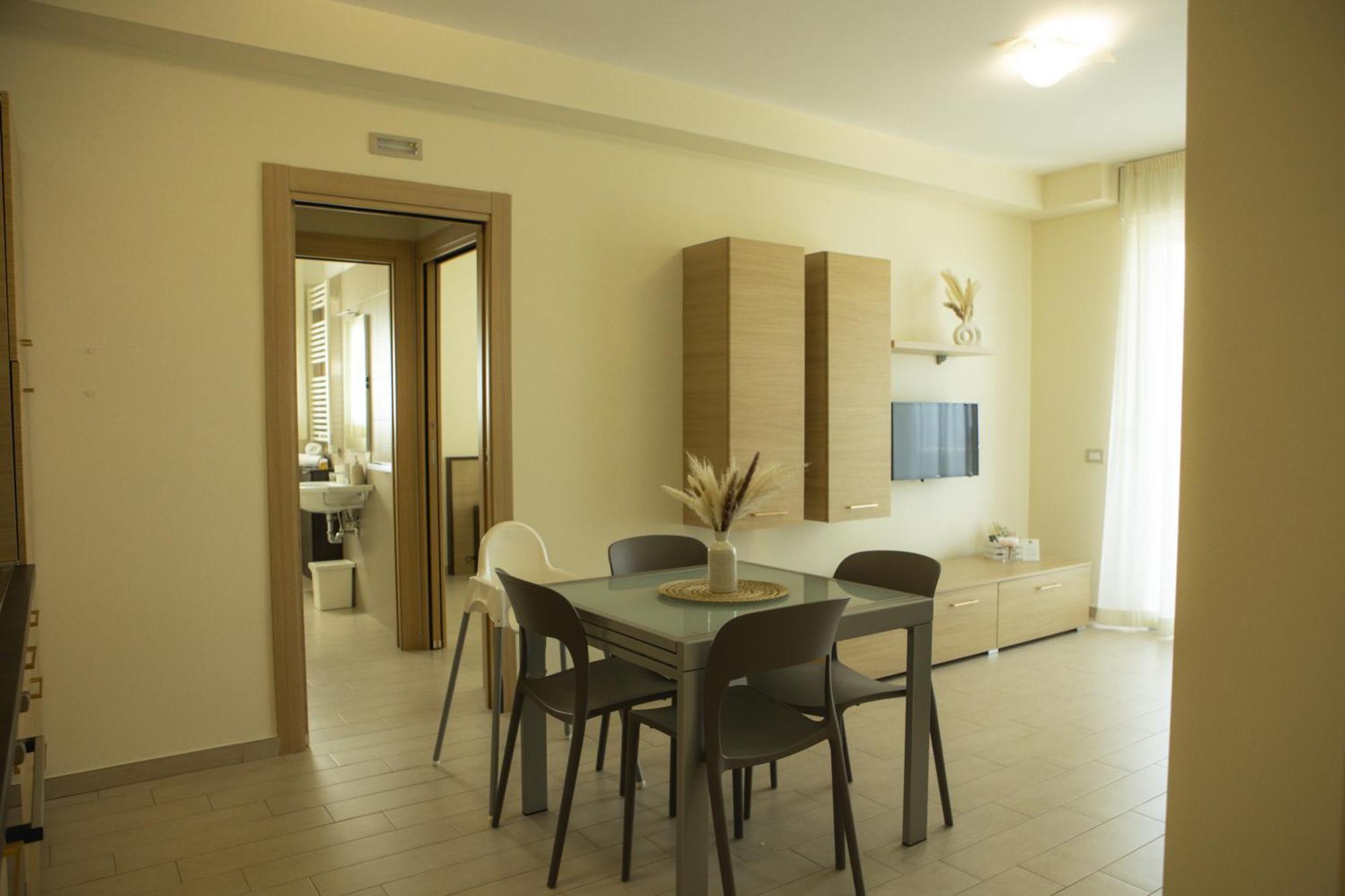 Апарт отель Residenze Roscioli Розето-дельи-Абруцци Экстерьер фото