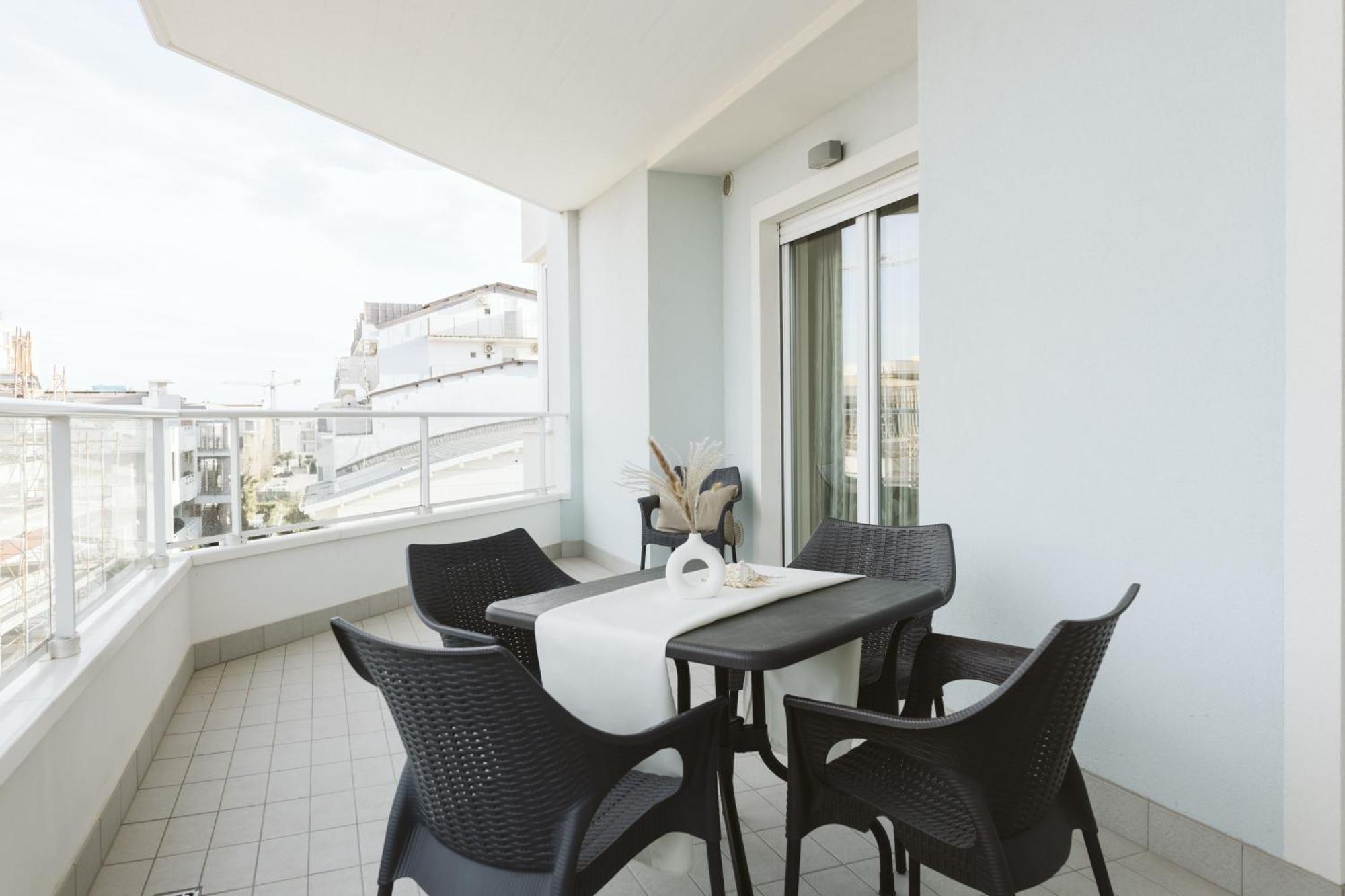 Апарт отель Residenze Roscioli Розето-дельи-Абруцци Экстерьер фото