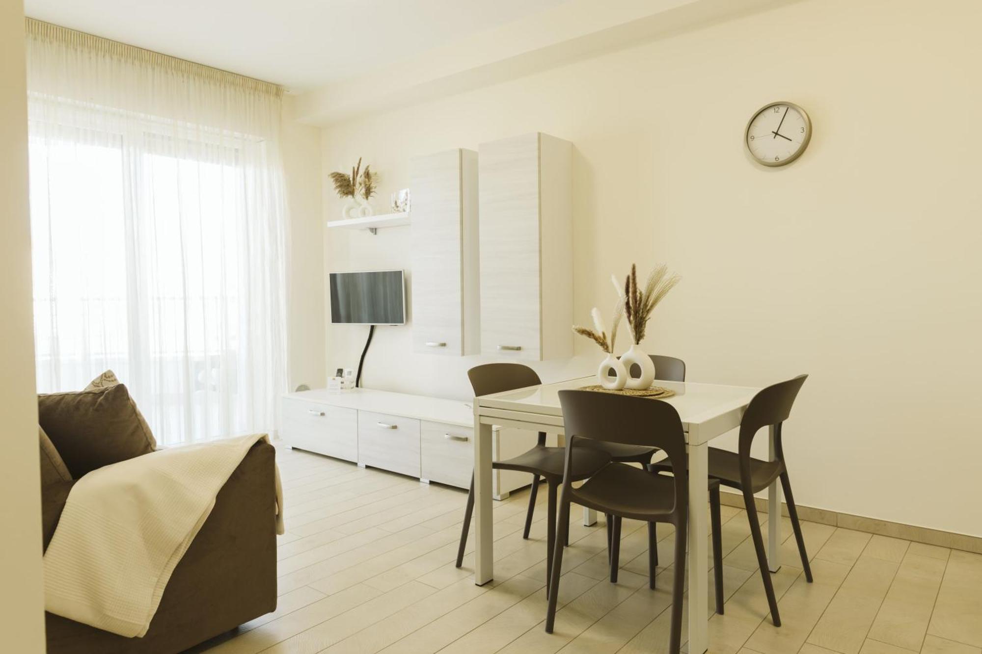 Апарт отель Residenze Roscioli Розето-дельи-Абруцци Экстерьер фото