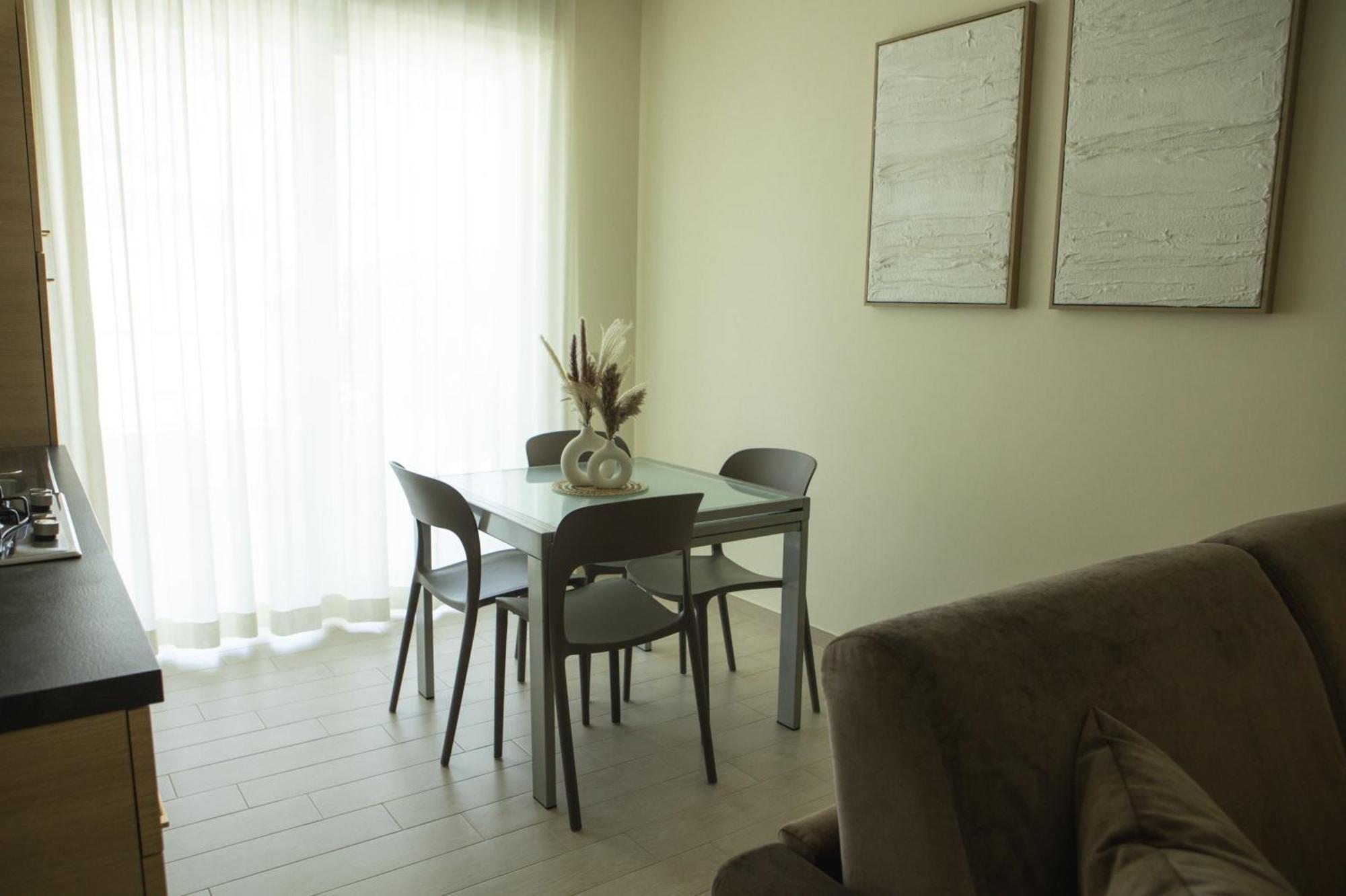 Апарт отель Residenze Roscioli Розето-дельи-Абруцци Экстерьер фото